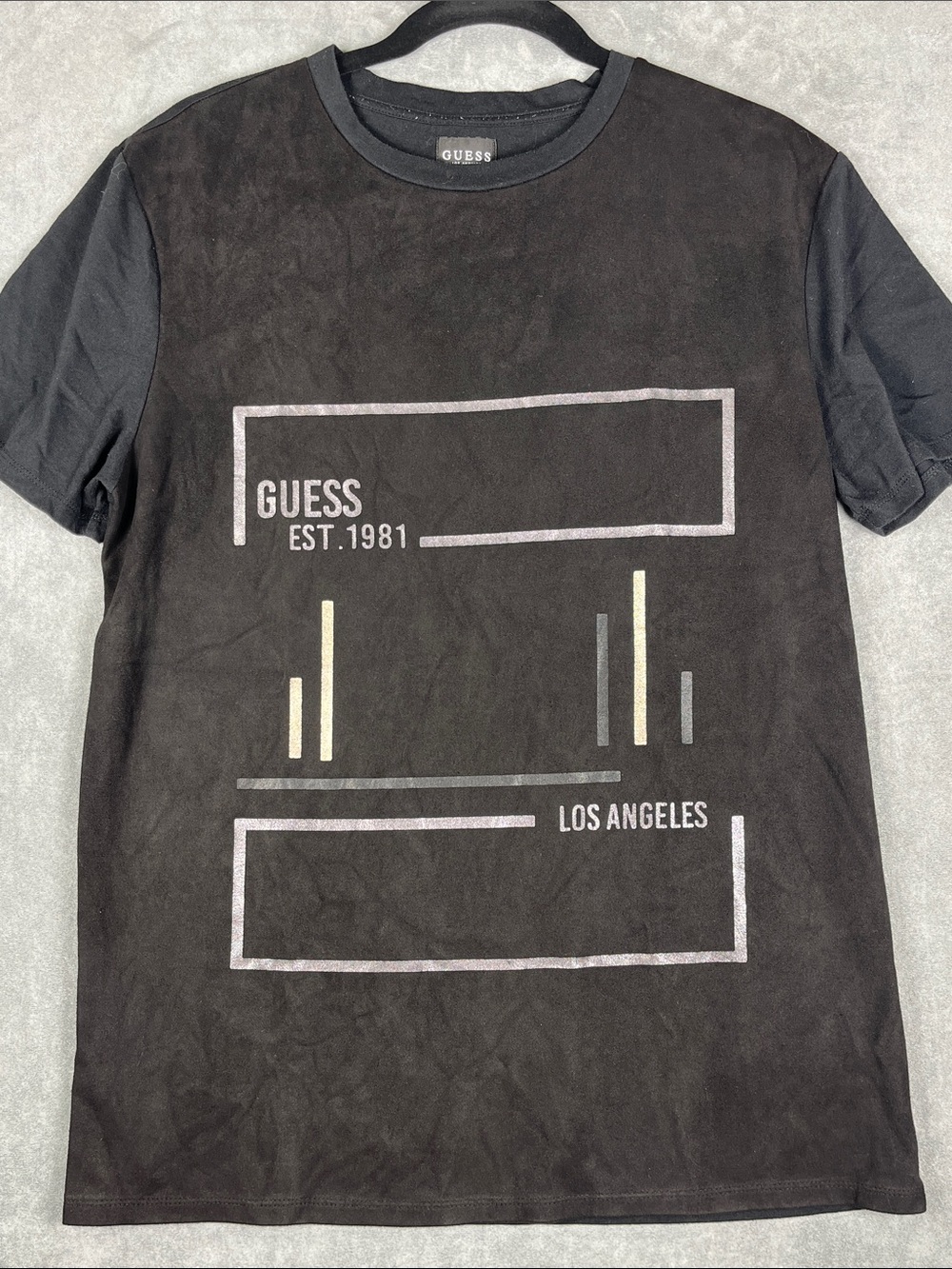 GUESS Men’s M Black Faux Suede Feel Graphic T Shirt Los Angeles